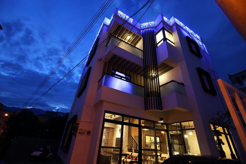 1999 B&B Hualien Extérieur photo